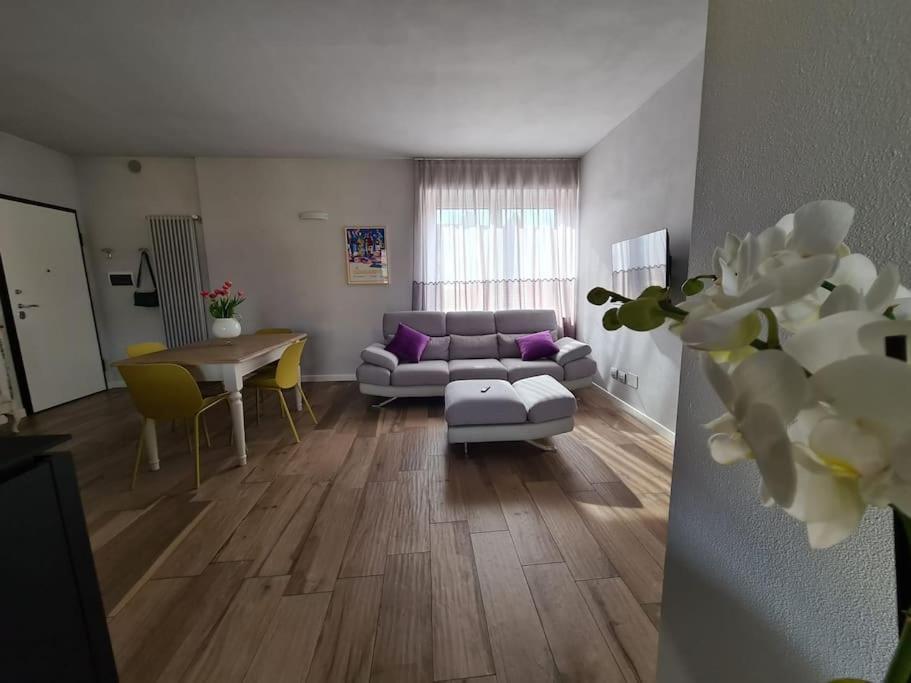 Cuore Di Alba Charming Apartment Екстер'єр фото